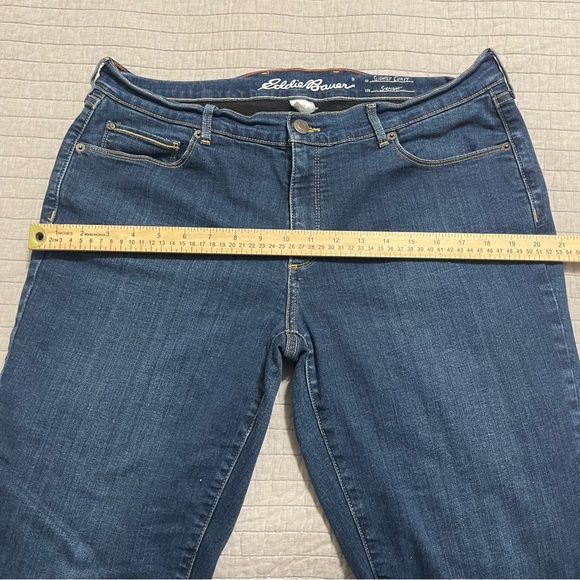 Eddie Bauer Women's Fleece Lined Slightly Curvy Straight Jeans Size 14 - Picture 8 of 12